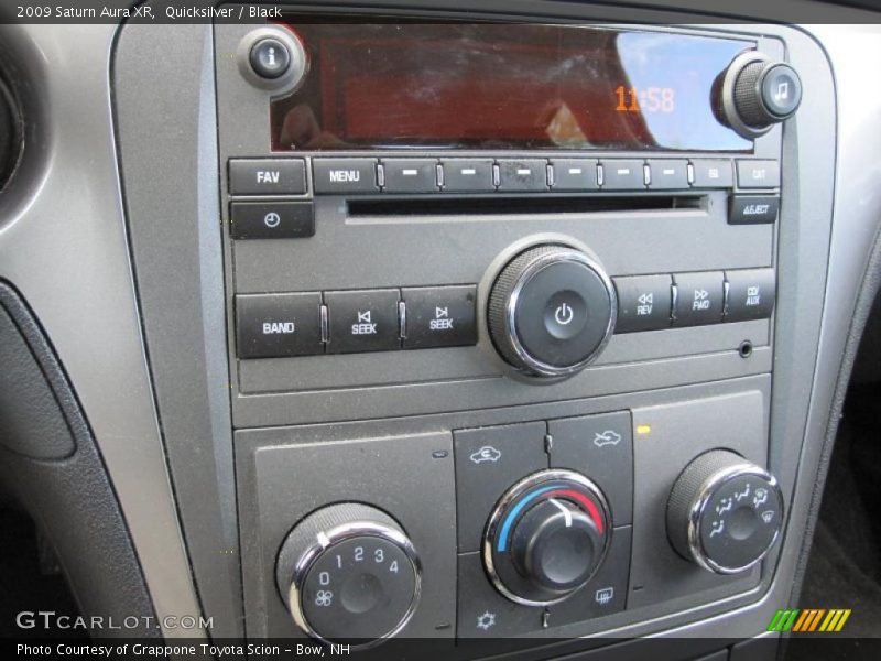 Quicksilver / Black 2009 Saturn Aura XR