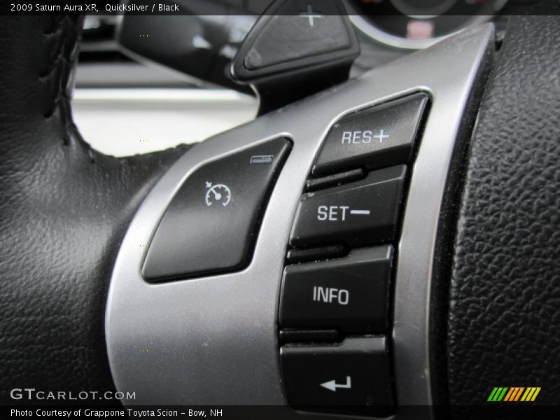 Quicksilver / Black 2009 Saturn Aura XR