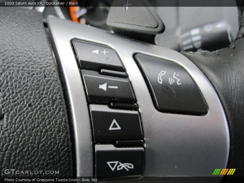 Quicksilver / Black 2009 Saturn Aura XR
