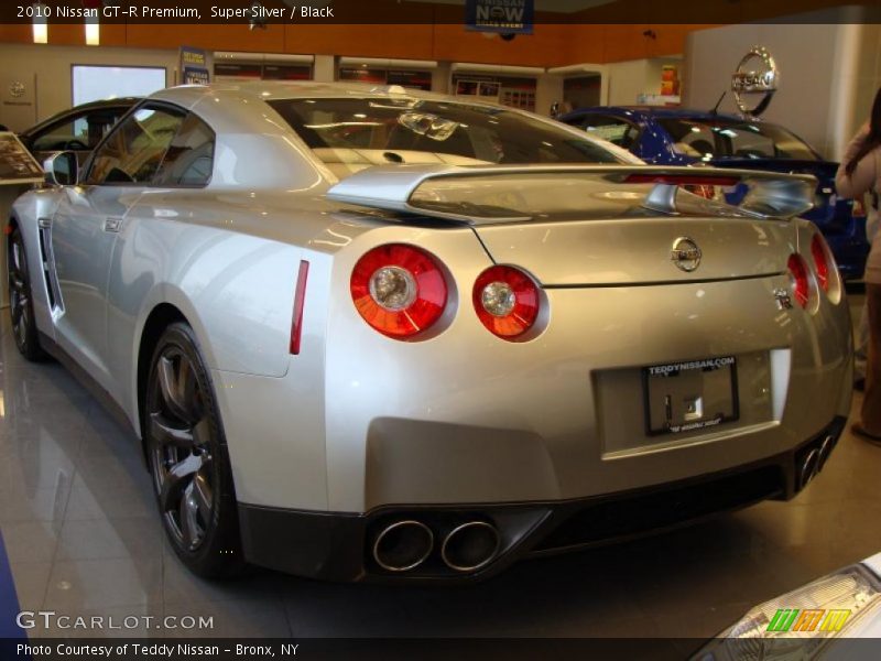 Super Silver / Black 2010 Nissan GT-R Premium