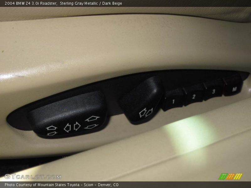 Sterling Gray Metallic / Dark Beige 2004 BMW Z4 3.0i Roadster