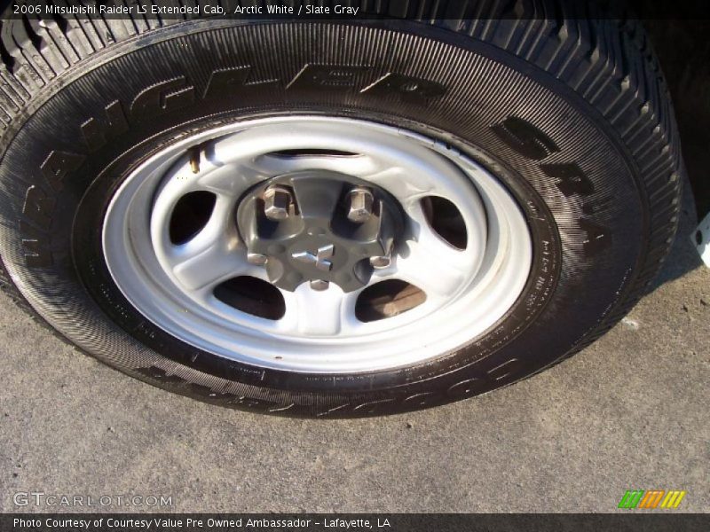 Arctic White / Slate Gray 2006 Mitsubishi Raider LS Extended Cab
