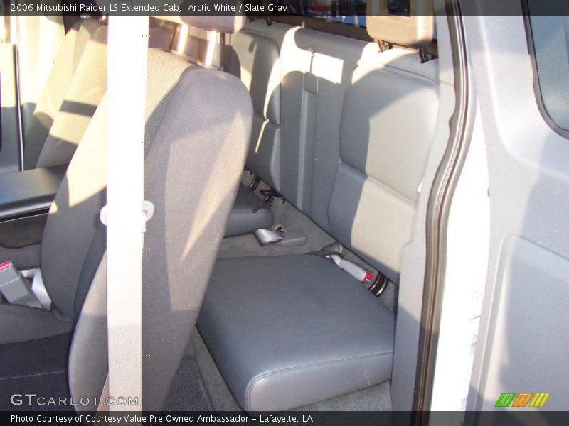 Arctic White / Slate Gray 2006 Mitsubishi Raider LS Extended Cab