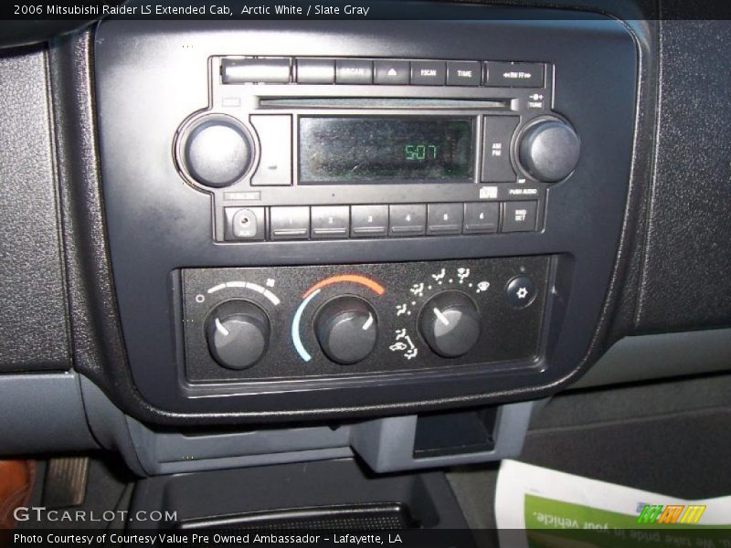 Arctic White / Slate Gray 2006 Mitsubishi Raider LS Extended Cab