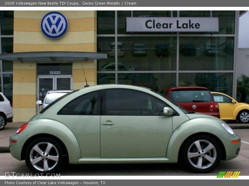 Gecko Green Metallic / Cream 2006 Volkswagen New Beetle TDI Coupe