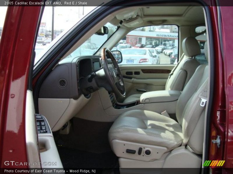 Red E / Shale 2005 Cadillac Escalade EXT AWD