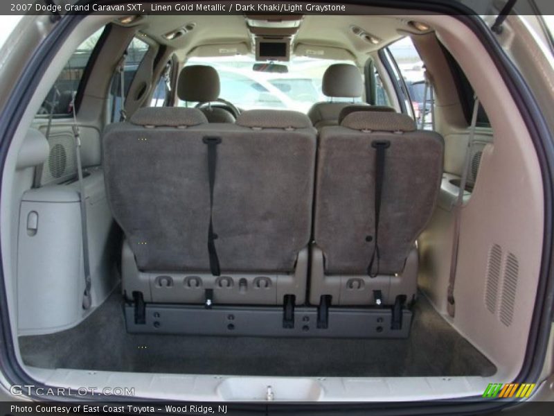Linen Gold Metallic / Dark Khaki/Light Graystone 2007 Dodge Grand Caravan SXT