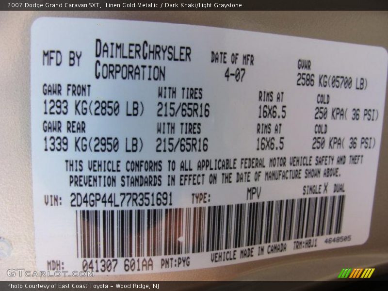 Linen Gold Metallic / Dark Khaki/Light Graystone 2007 Dodge Grand Caravan SXT