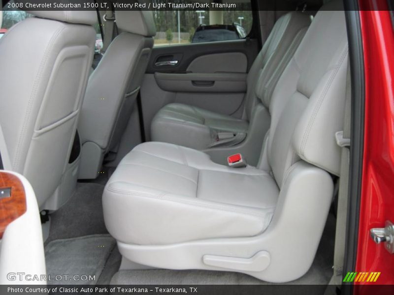 Victory Red / Light Titanium/Dark Titanium 2008 Chevrolet Suburban 1500 LT