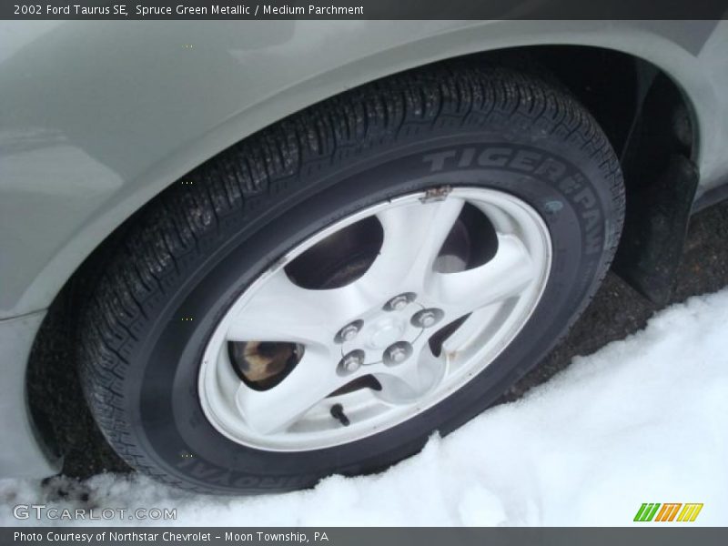 Spruce Green Metallic / Medium Parchment 2002 Ford Taurus SE