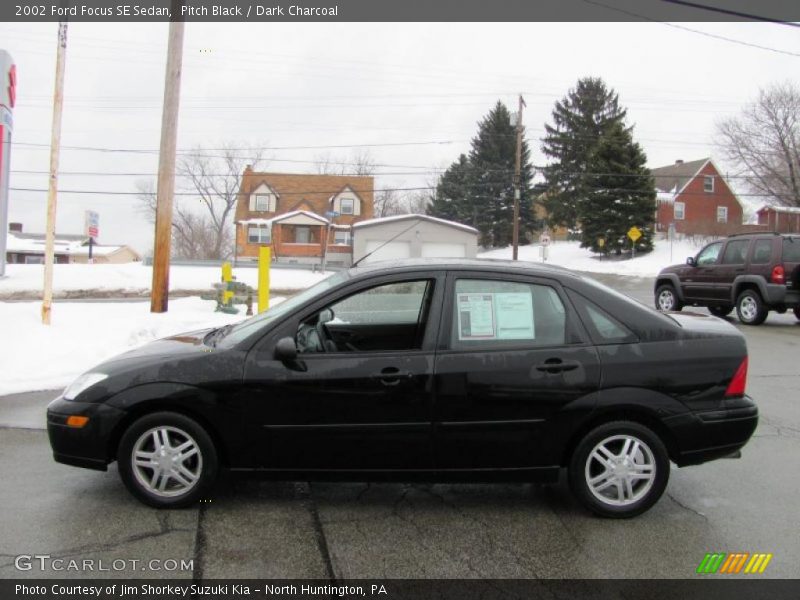 Pitch Black / Dark Charcoal 2002 Ford Focus SE Sedan