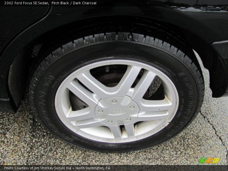 Pitch Black / Dark Charcoal 2002 Ford Focus SE Sedan