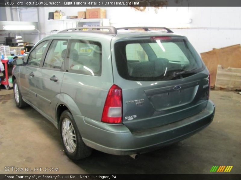 Light Tundra Metallic / Dark Flint/Light Flint 2005 Ford Focus ZXW SE Wagon