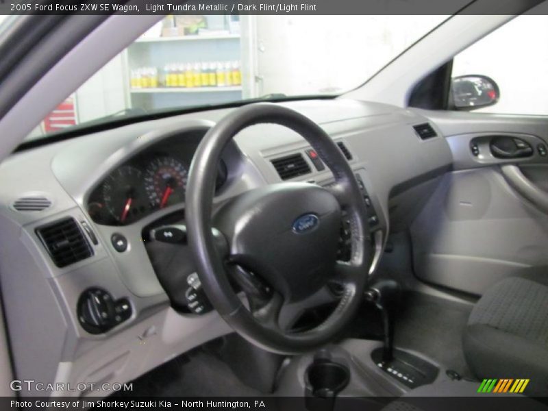 Light Tundra Metallic / Dark Flint/Light Flint 2005 Ford Focus ZXW SE Wagon
