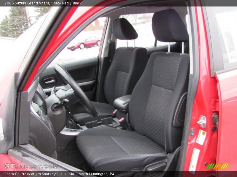 Racy Red / Black 2006 Suzuki Grand Vitara
