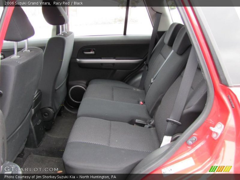 Racy Red / Black 2006 Suzuki Grand Vitara