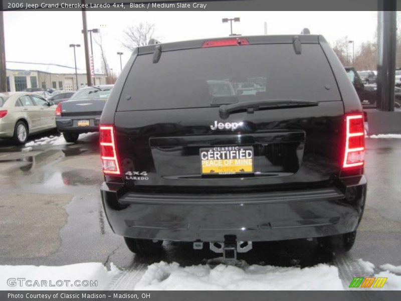 Black / Medium Slate Gray 2006 Jeep Grand Cherokee Laredo 4x4