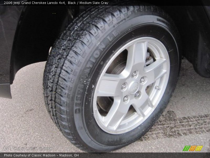 Black / Medium Slate Gray 2006 Jeep Grand Cherokee Laredo 4x4