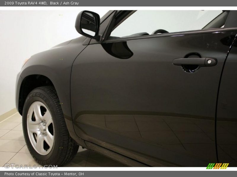 Black / Ash Gray 2009 Toyota RAV4 4WD