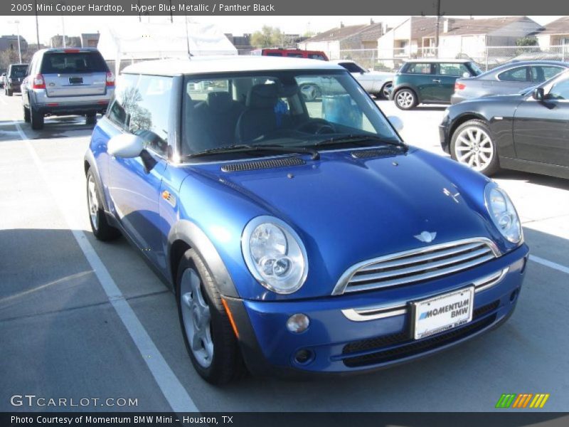 Hyper Blue Metallic / Panther Black 2005 Mini Cooper Hardtop