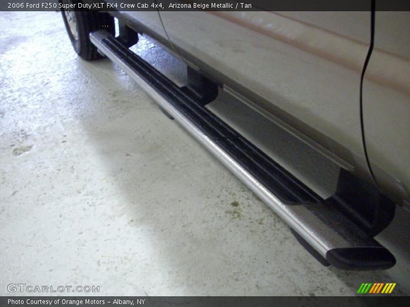 Arizona Beige Metallic / Tan 2006 Ford F250 Super Duty XLT FX4 Crew Cab 4x4
