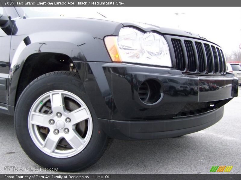 Black / Medium Slate Gray 2006 Jeep Grand Cherokee Laredo 4x4