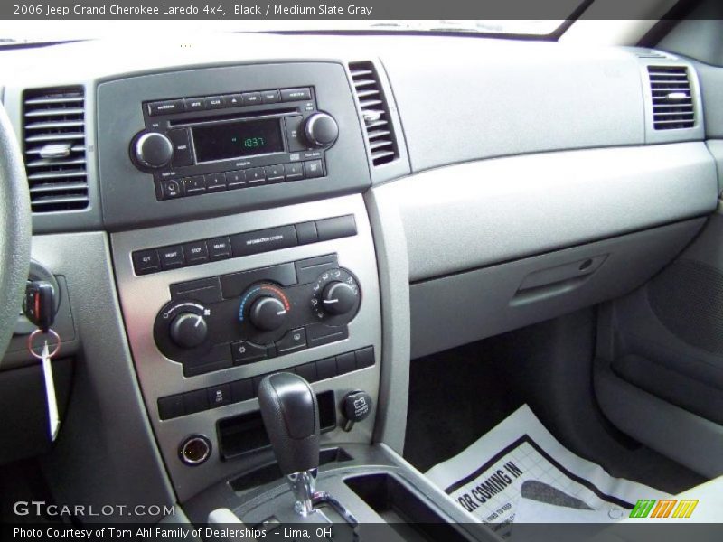 Black / Medium Slate Gray 2006 Jeep Grand Cherokee Laredo 4x4