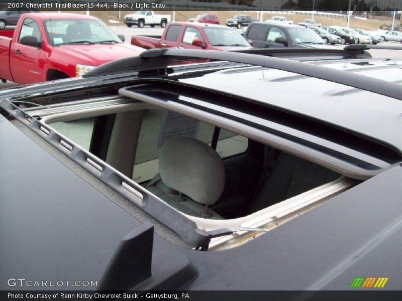 Black / Light Gray 2007 Chevrolet TrailBlazer LS 4x4