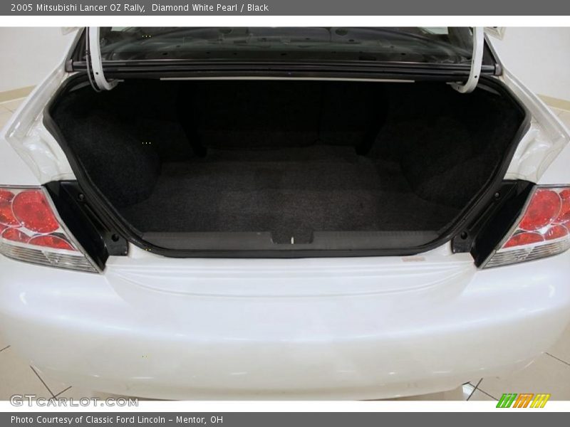 Diamond White Pearl / Black 2005 Mitsubishi Lancer OZ Rally