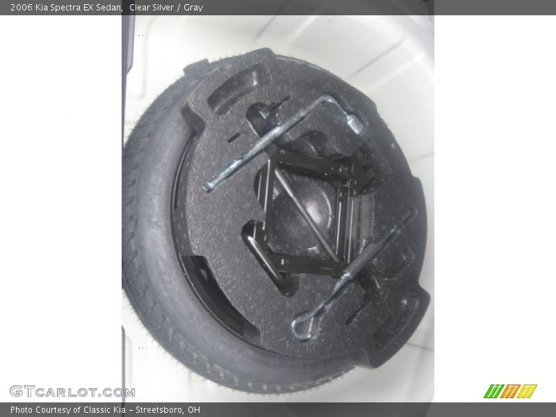 Clear Silver / Gray 2006 Kia Spectra EX Sedan