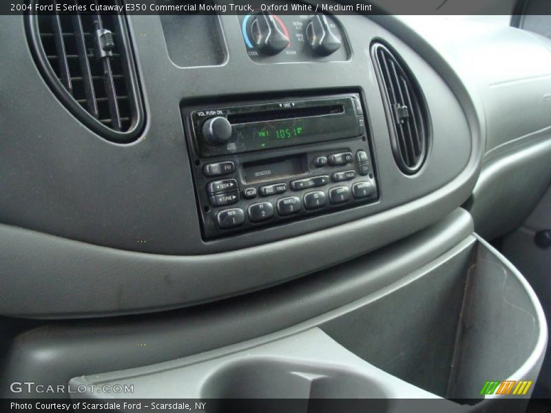 Oxford White / Medium Flint 2004 Ford E Series Cutaway E350 Commercial Moving Truck