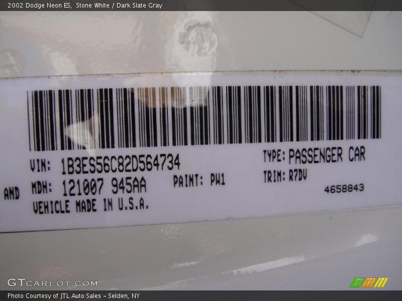 Stone White / Dark Slate Gray 2002 Dodge Neon ES