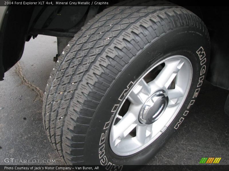 Mineral Grey Metallic / Graphite 2004 Ford Explorer XLT 4x4