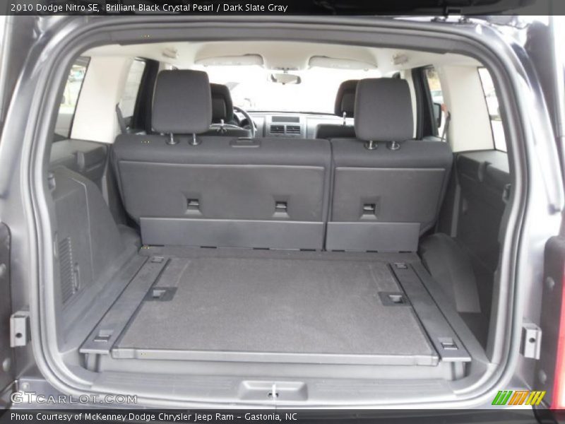 Brilliant Black Crystal Pearl / Dark Slate Gray 2010 Dodge Nitro SE