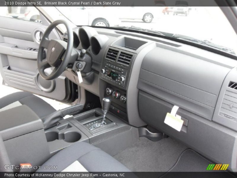 Brilliant Black Crystal Pearl / Dark Slate Gray 2010 Dodge Nitro SE