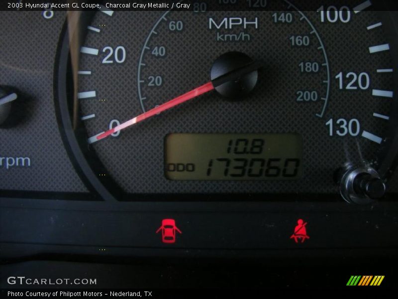 Charcoal Gray Metallic / Gray 2003 Hyundai Accent GL Coupe