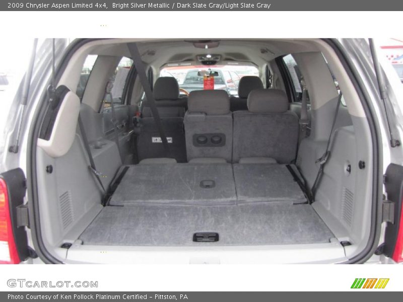 Bright Silver Metallic / Dark Slate Gray/Light Slate Gray 2009 Chrysler Aspen Limited 4x4