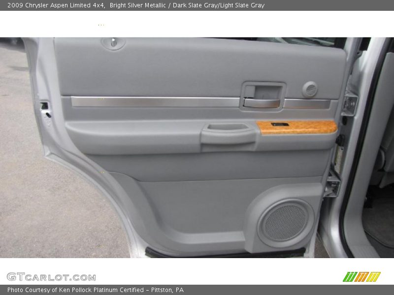 Bright Silver Metallic / Dark Slate Gray/Light Slate Gray 2009 Chrysler Aspen Limited 4x4