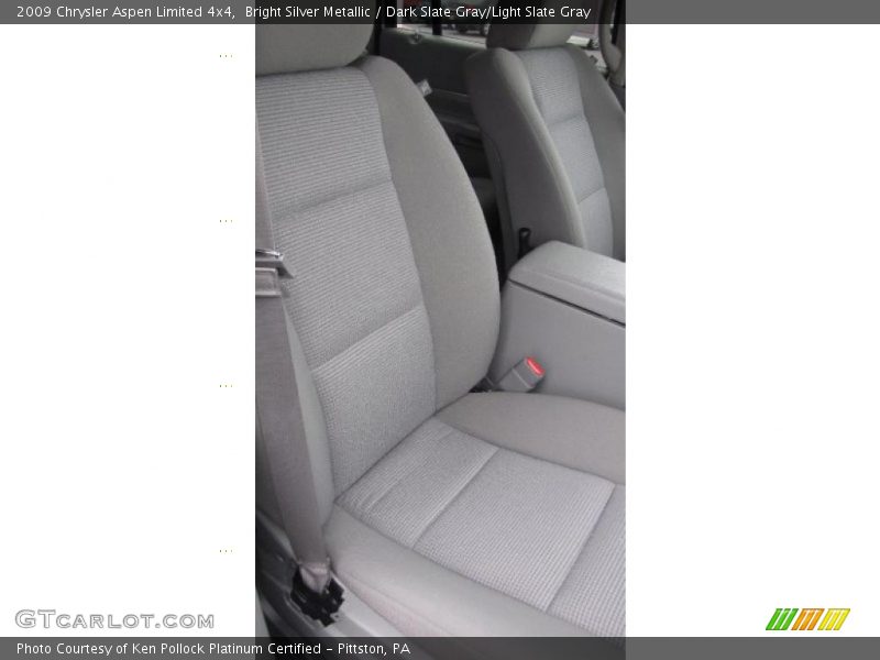 Bright Silver Metallic / Dark Slate Gray/Light Slate Gray 2009 Chrysler Aspen Limited 4x4