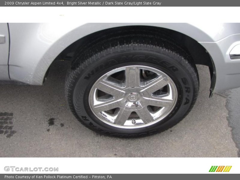 Bright Silver Metallic / Dark Slate Gray/Light Slate Gray 2009 Chrysler Aspen Limited 4x4