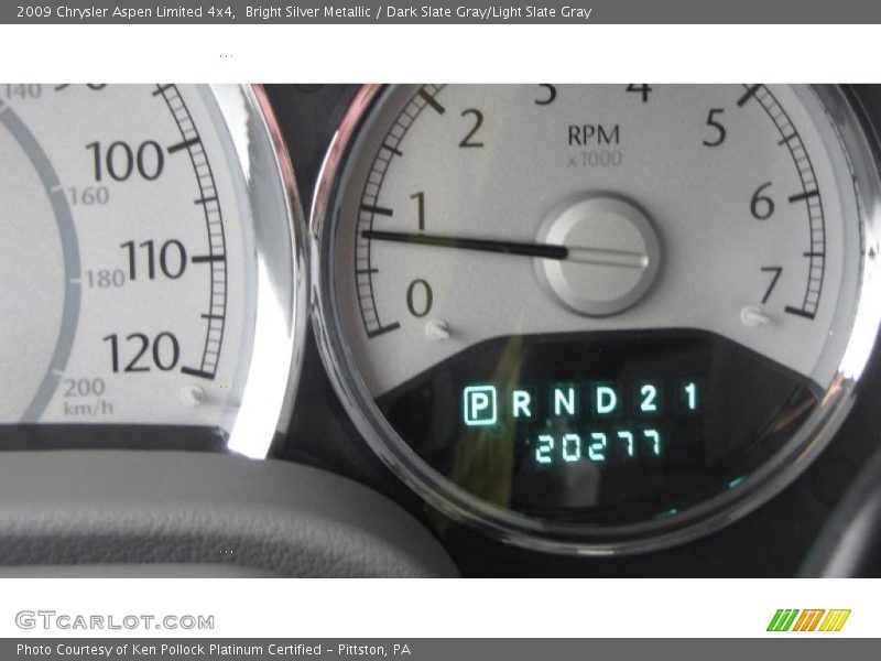 Bright Silver Metallic / Dark Slate Gray/Light Slate Gray 2009 Chrysler Aspen Limited 4x4