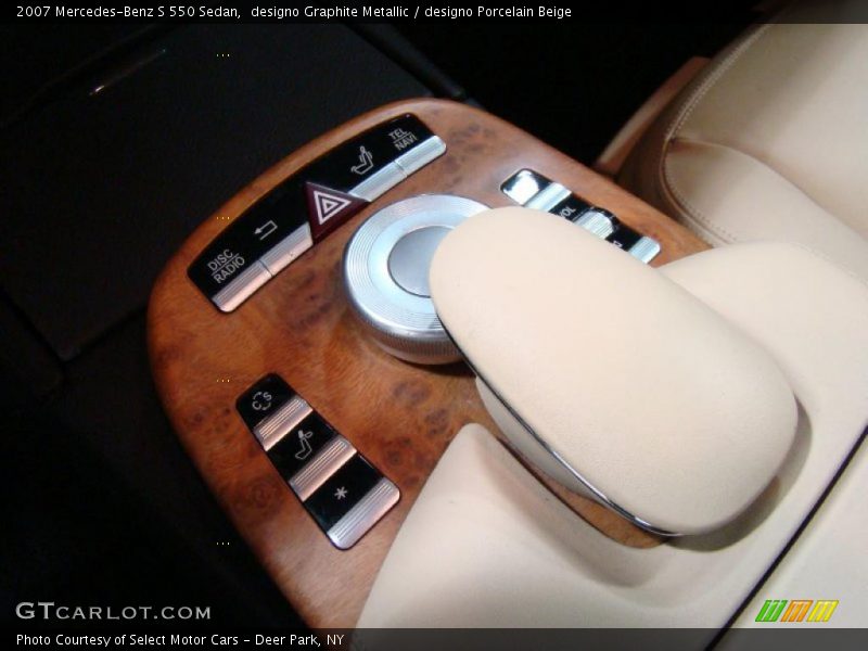 designo Graphite Metallic / designo Porcelain Beige 2007 Mercedes-Benz S 550 Sedan