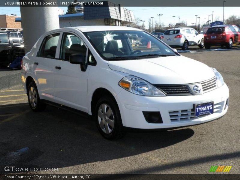 Fresh Powder / Charcoal 2009 Nissan Versa 1.6 Sedan