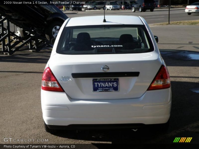 Fresh Powder / Charcoal 2009 Nissan Versa 1.6 Sedan