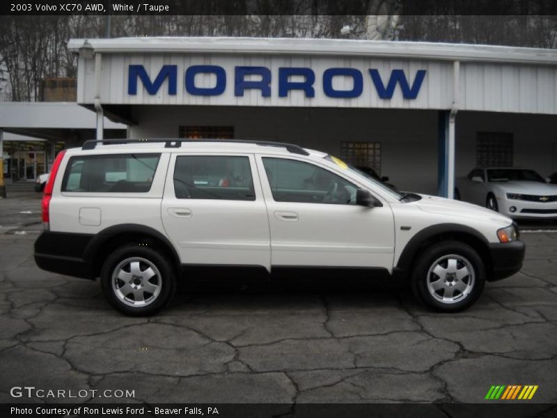 White / Taupe 2003 Volvo XC70 AWD