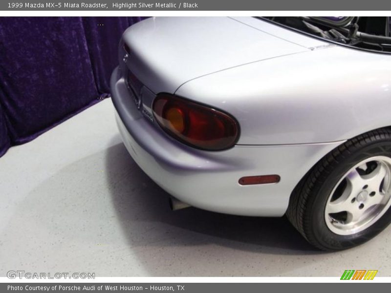 Highlight Silver Metallic / Black 1999 Mazda MX-5 Miata Roadster