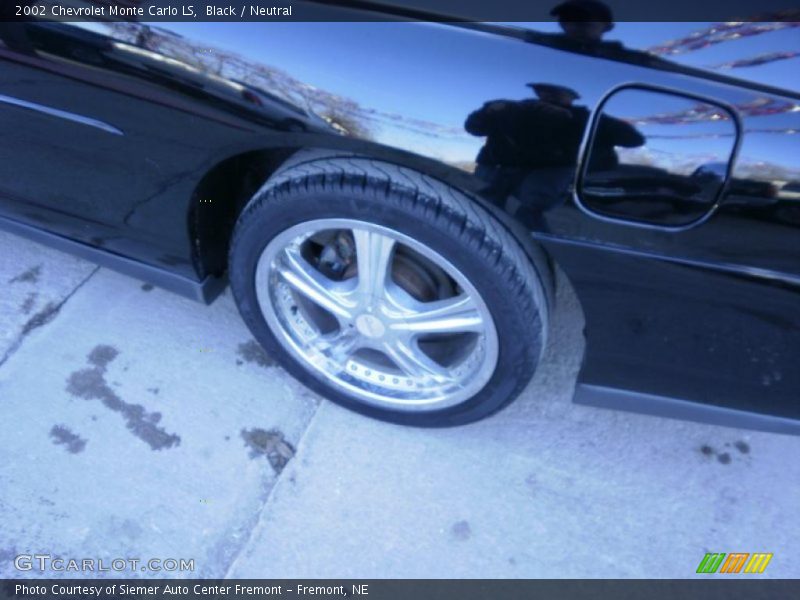 Black / Neutral 2002 Chevrolet Monte Carlo LS