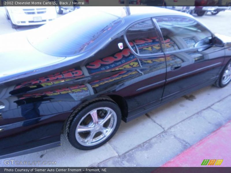Black / Neutral 2002 Chevrolet Monte Carlo LS