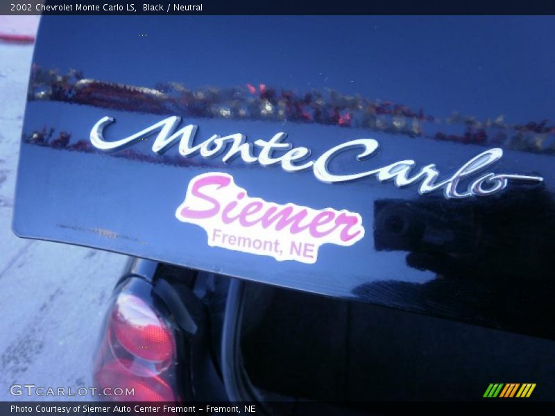Black / Neutral 2002 Chevrolet Monte Carlo LS