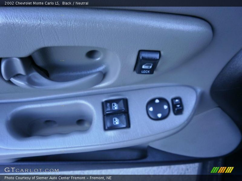 Black / Neutral 2002 Chevrolet Monte Carlo LS